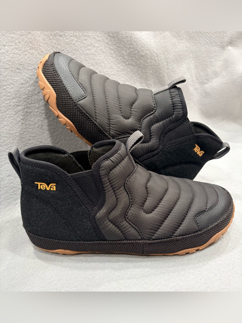 TEVA WOMEN'S BLACK REEMBER TERRAIN MID SZ 8
